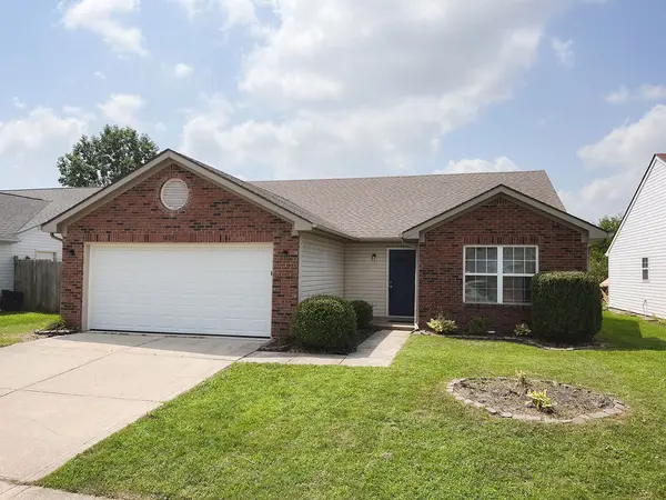 1478 Sanner DR, Greenwood, IN 46143