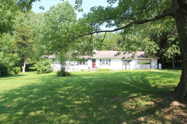 256 W State Road 42, Mooresville, IN 46158