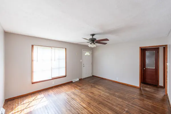 1142 N Somerset AVE, Indianapolis, IN 46222
