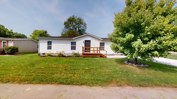 1505 Shelby ST, Shelbyville, IN 46176