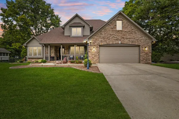 490 Vanhoy DR, Greenwood, IN 46142