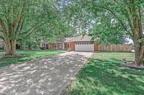 7825 Walnut DR, Avon, IN 46123