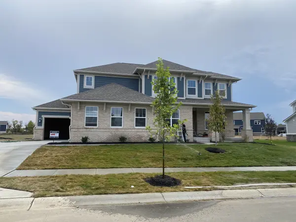 145 Waterford LN, Westfield, IN 46074