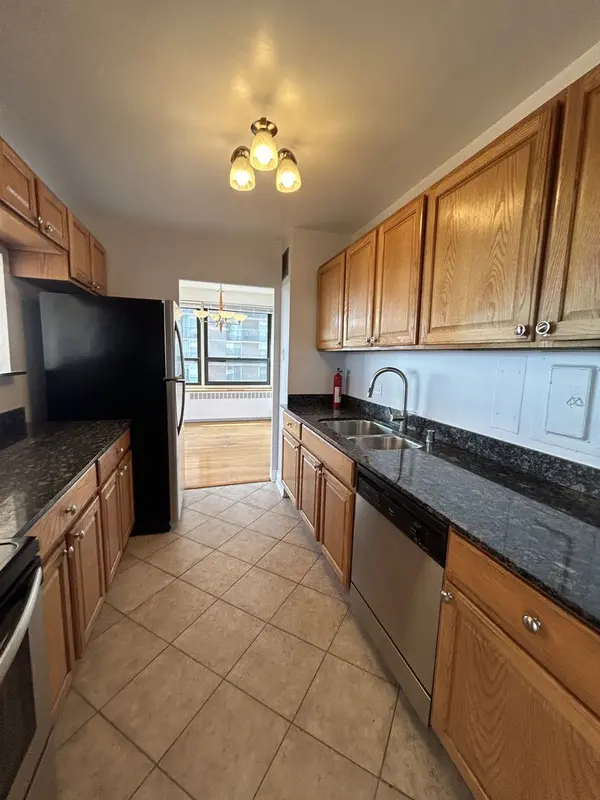 4180 N Marine DR #1105, Chicago, IL 60613