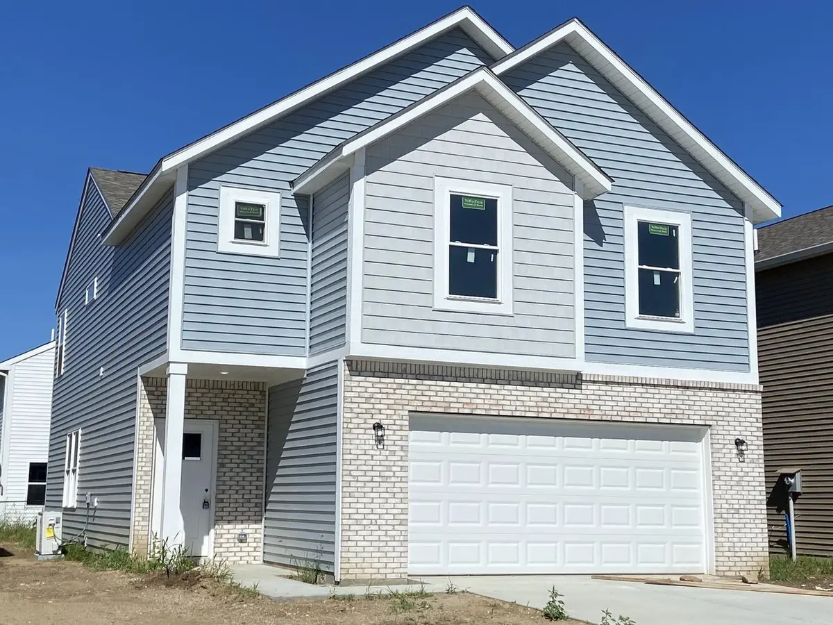 1424 Wigwam LN, Martinsville, IN 46151