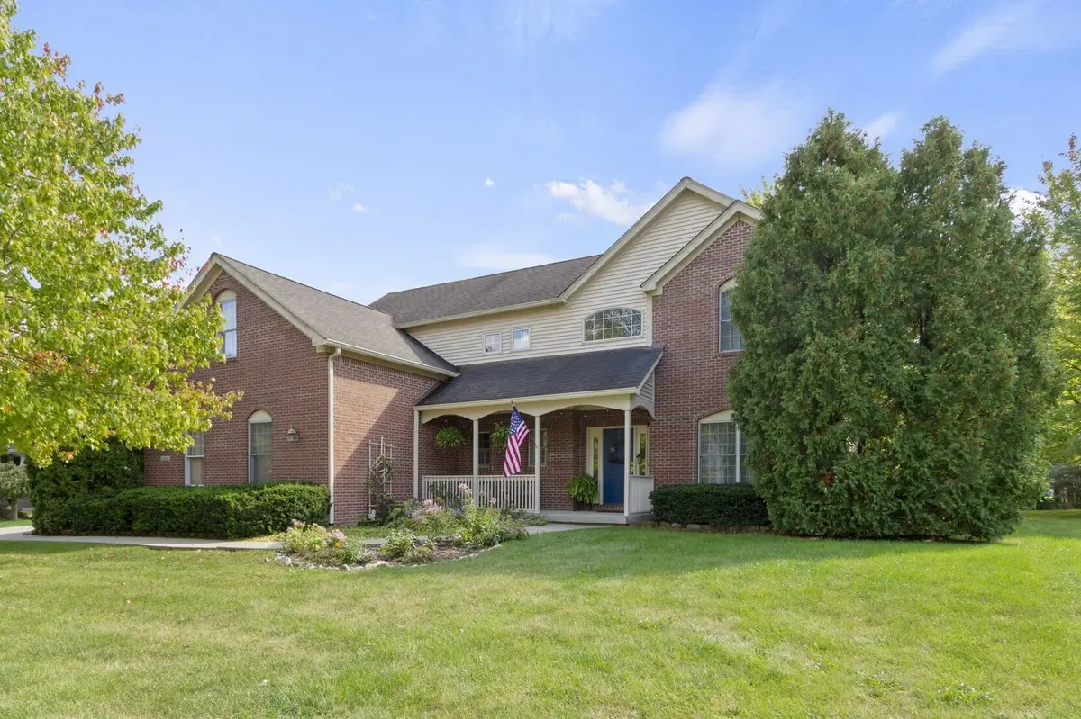 10199 Wildwood DR, Zionsville, IN 46077