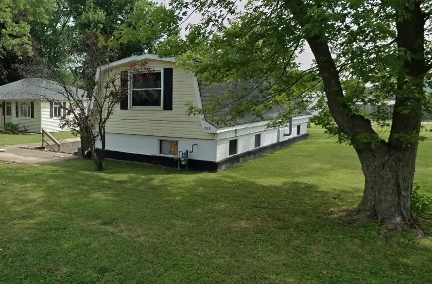 203 N 4th ST, Elwood, IN 46036