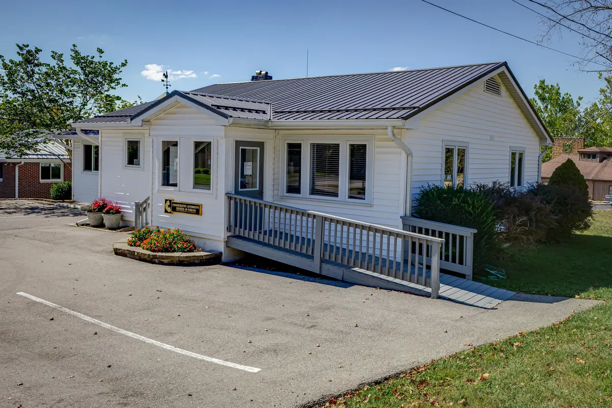 30 Artist Drive, Nashville, IN 47448