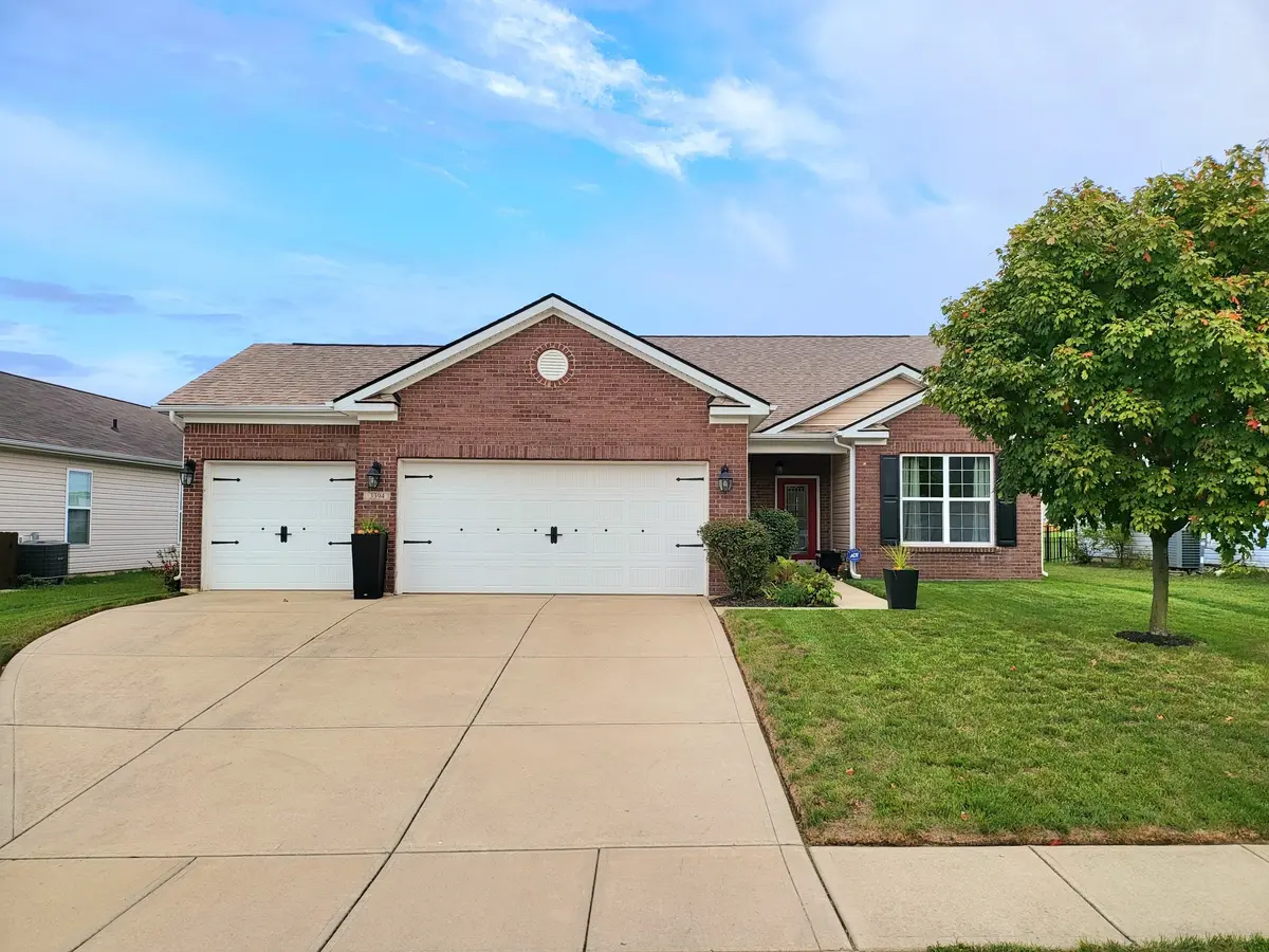 3394 Roundlake LN, Whitestown, IN 46075