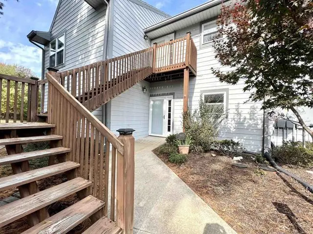 9602 S Bay Pointe CT, Bloomington, IN 47401