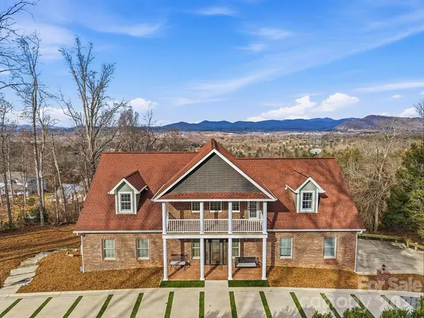 38 Sweetwater Oaks DR, Fletcher, NC 28732