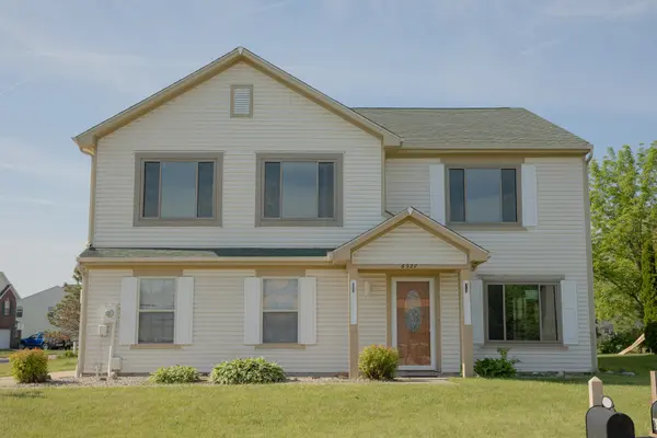 6327 Black Oaks WAY, Indianapolis, IN 46237