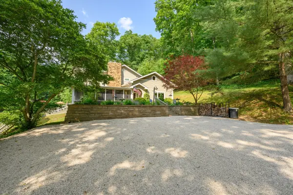 1659 Helmsburg RD, Nashville, IN 47448
