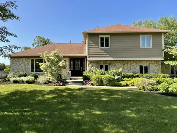 1017 Greyhound Pass, Carmel, IN 46032
