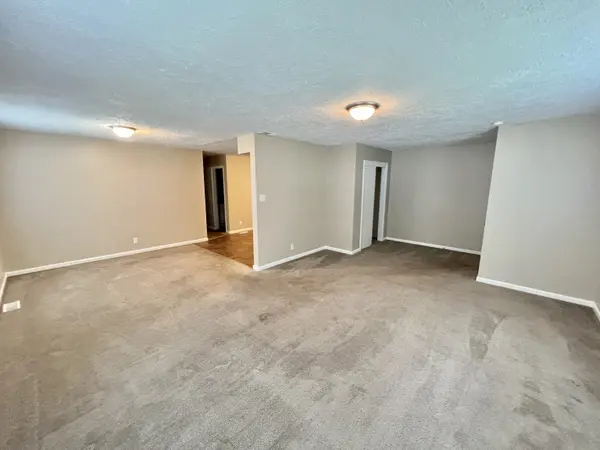 10326 E Baribeau LN, Indianapolis, IN 46229