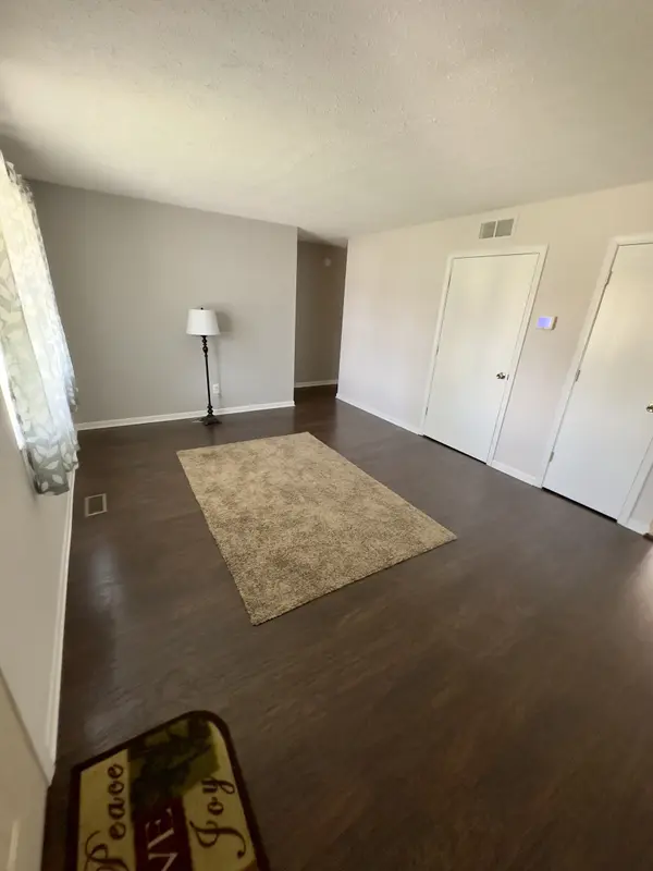 6819 Troon WAY, Indianapolis, IN 46237