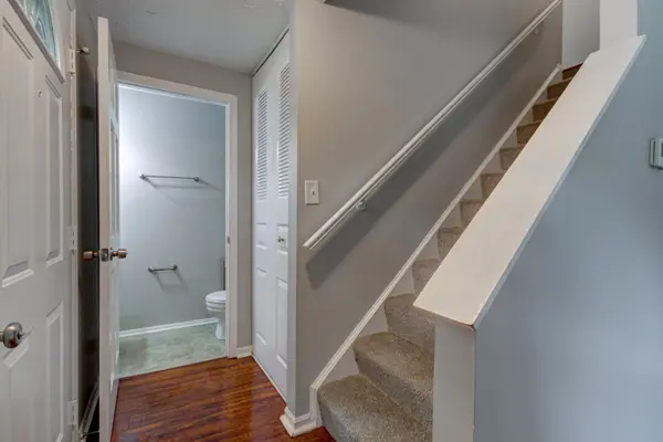 6526 Breeds Hill DR, Indianapolis, IN 46237
