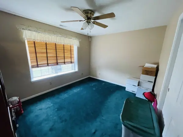 1391 Worcester WAY, Greenfield, IN 46140