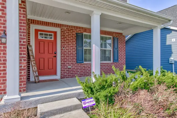 1254 Reichart DR, Westfield, IN 46074