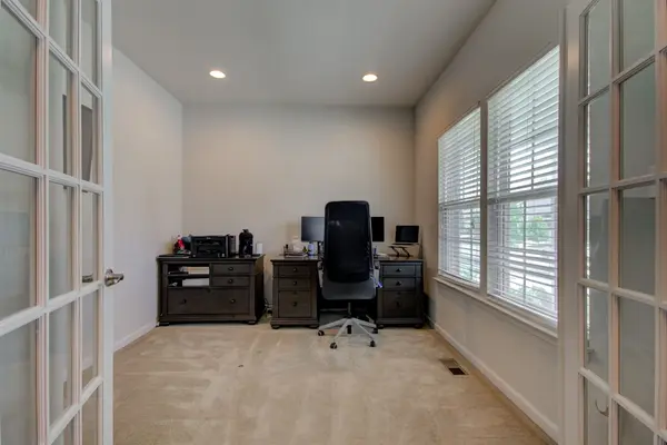 1254 Reichart DR, Westfield, IN 46074