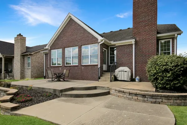 15477 Mission Hills DR, Carmel, IN 46033
