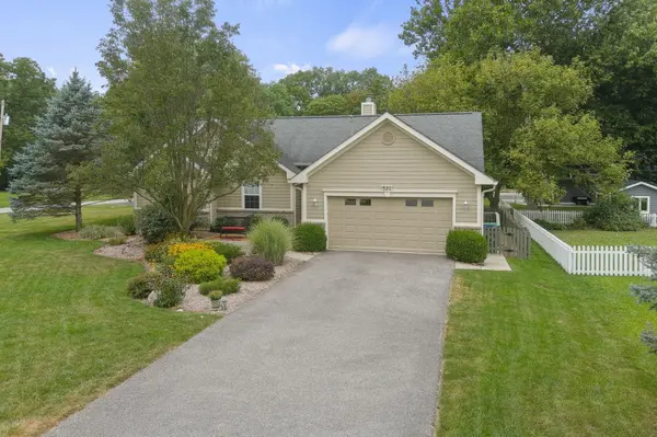 490 Danny RD, Zionsville, IN 46077