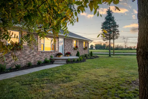 875 S 500 W, New Palestine, IN 46163