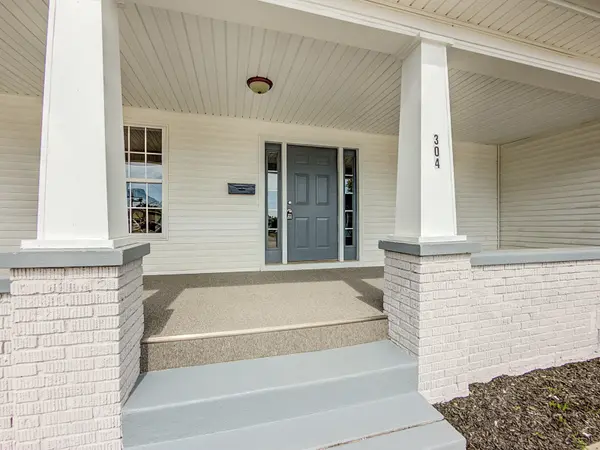 304 E Pennsylvania ST, Shelbyville, IN 46176