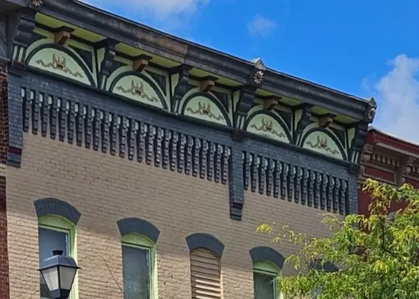 113/115 S Broadway, Greensburg, IN 47240