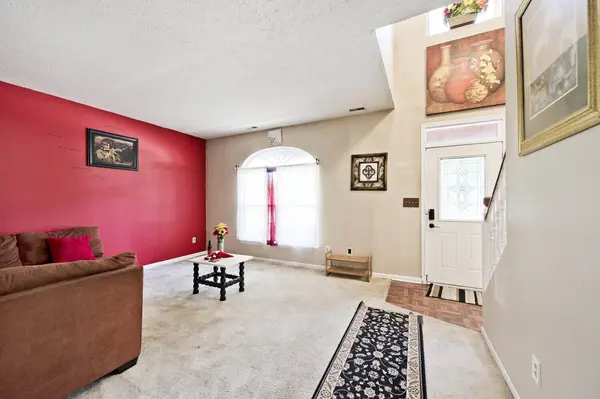 5253 Thrasher DR, Indianapolis, IN 46254