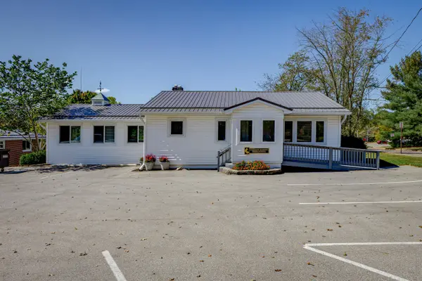 30 Artist Drive, Nashville, IN 47448