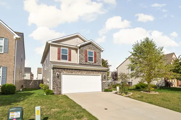 5776 Open Fields DR, Whitestown, IN 46075