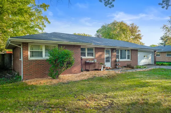 916 Slack DR, Anderson, IN 46013