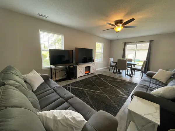 238 Bishop DR, Seymour, IN 47274