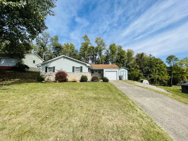1530 W Memorial DR, Connersville, IN 47331