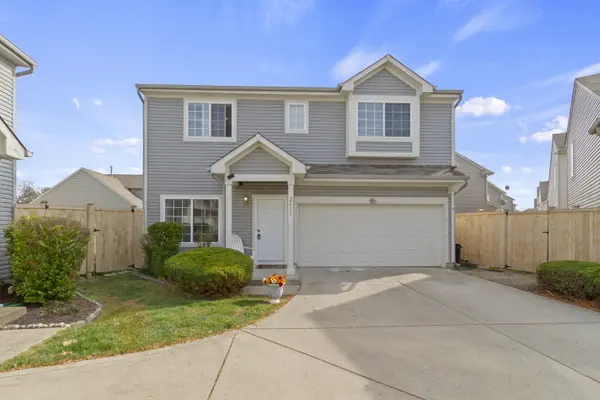 2611 Fraiser Fir DR, Greenwood, IN 46143