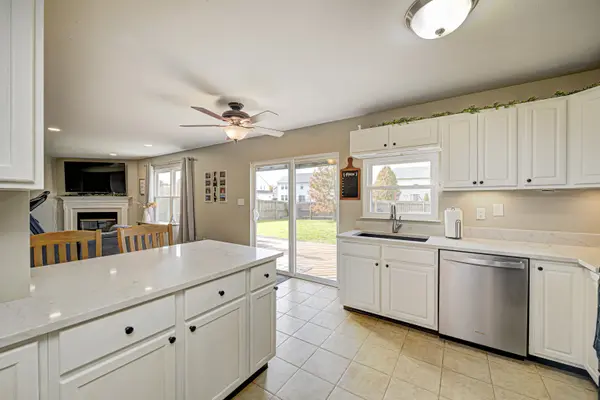212 Brookview DR, Brownsburg, IN 46112