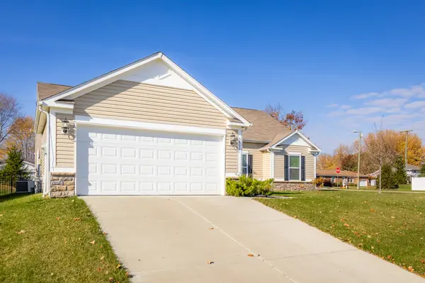5802 Deer Valley CT, Columbus, IN 47201