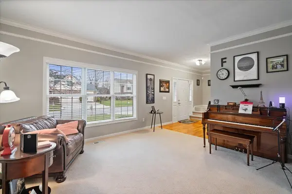 10901 Yorktown XING, Carmel, IN 46032