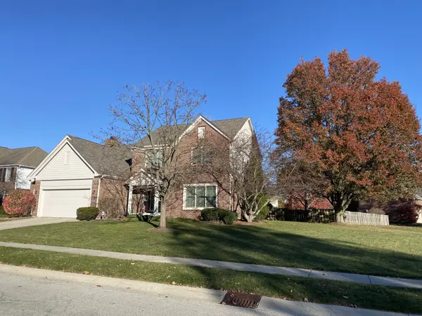 10901 Yorktown XING, Carmel, IN 46032