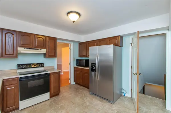 6036 Hythe RD, Indianapolis, IN 46220