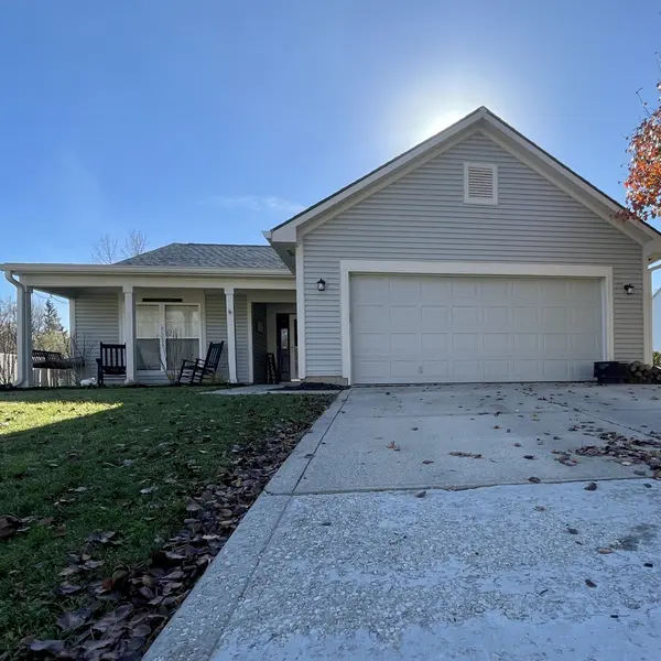 7367 Oakview DR, Avon, IN 46123