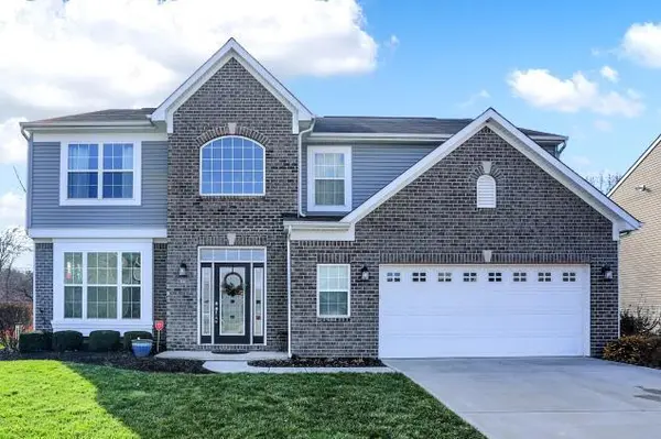 1646 Oakvista DR, Greenwood, IN 46143
