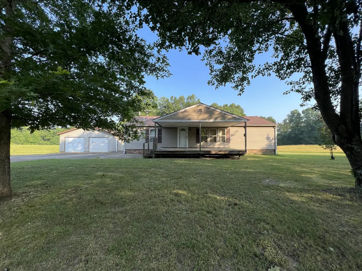 2453 Mobley Ridge Road, Duck River, TN 38454