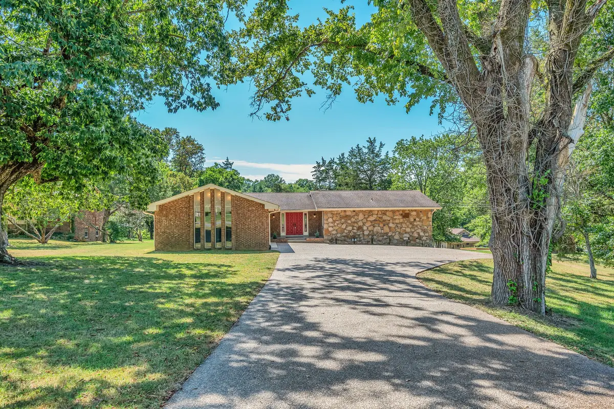 304 Brookview Ct, Old Hickory, TN 37138