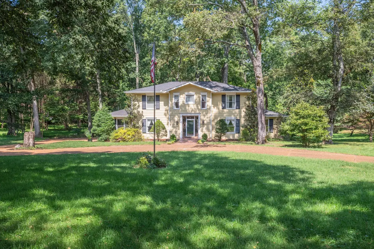 906 Tulip Grove Rd, Hermitage, TN 37076