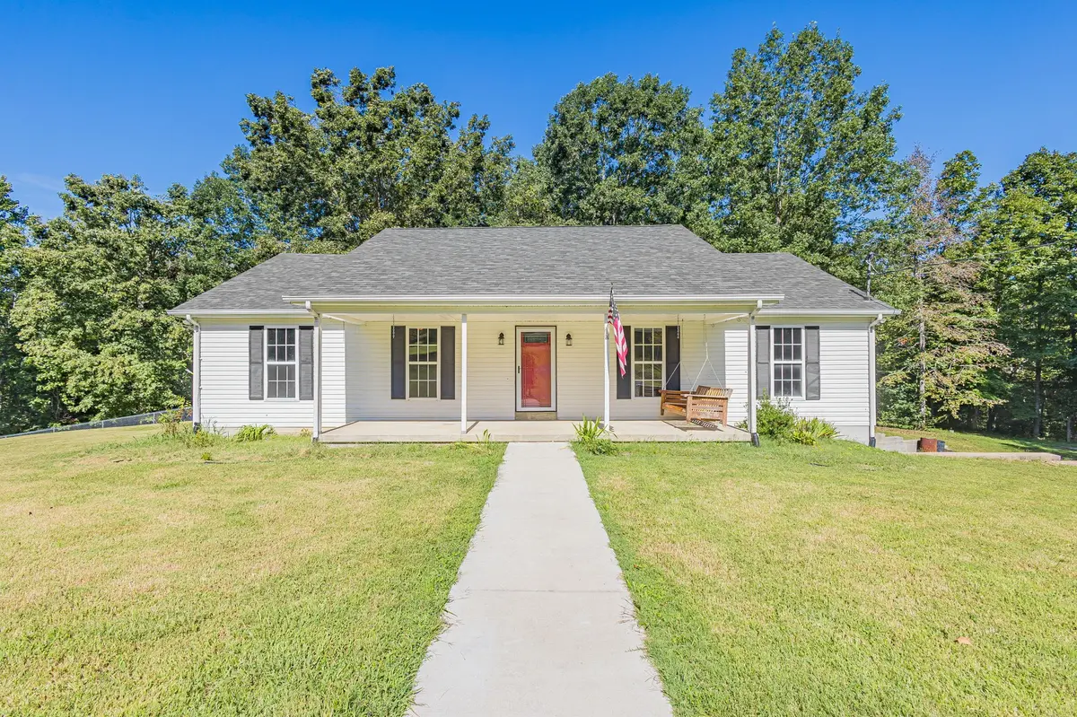 1255 Pack Rd, White Bluff, TN 37187