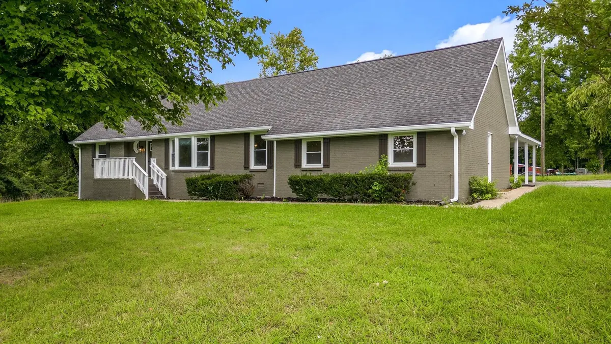 3343 Old Greenbrier Pike, Springfield, TN 37172