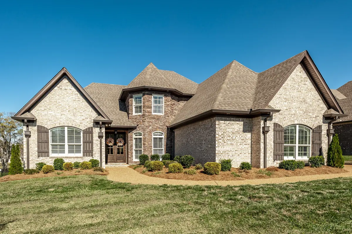709 Shute Ln, Hendersonville, TN 37075