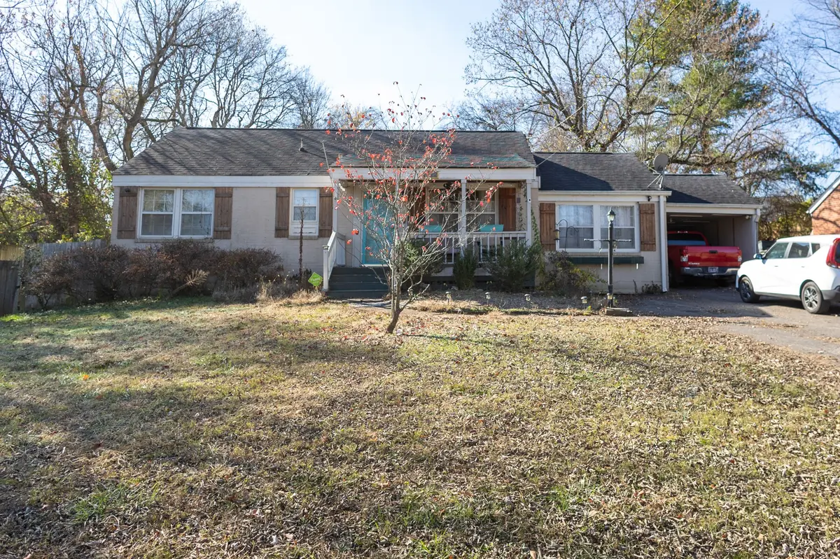 2222 Fernwood Dr, Nashville, TN 37216